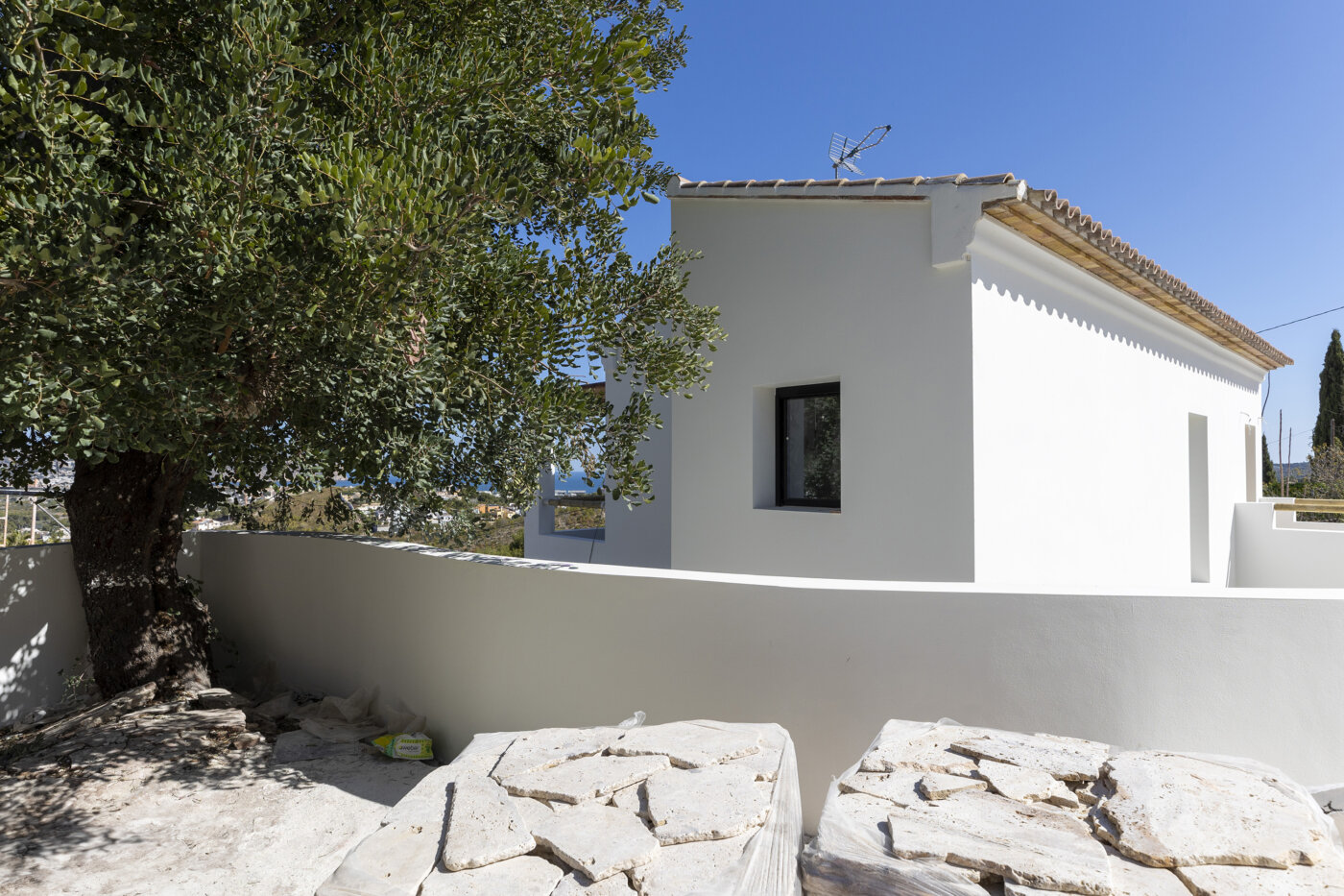 Villa in Ibiza-stijl met 3 slaapkamers en zeezicht te koop in Javea