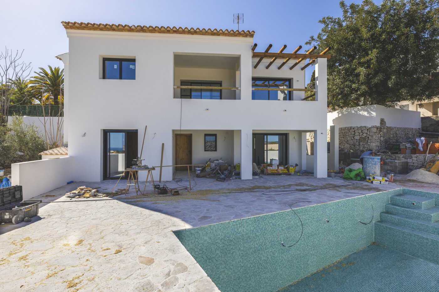 Villa in Ibiza-stijl met 3 slaapkamers en zeezicht te koop in Javea
